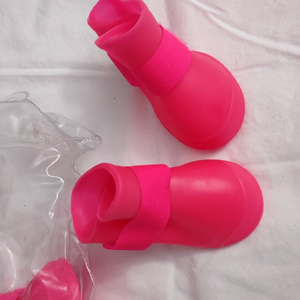 Shoes for your đ dog - Picture 2 of 4